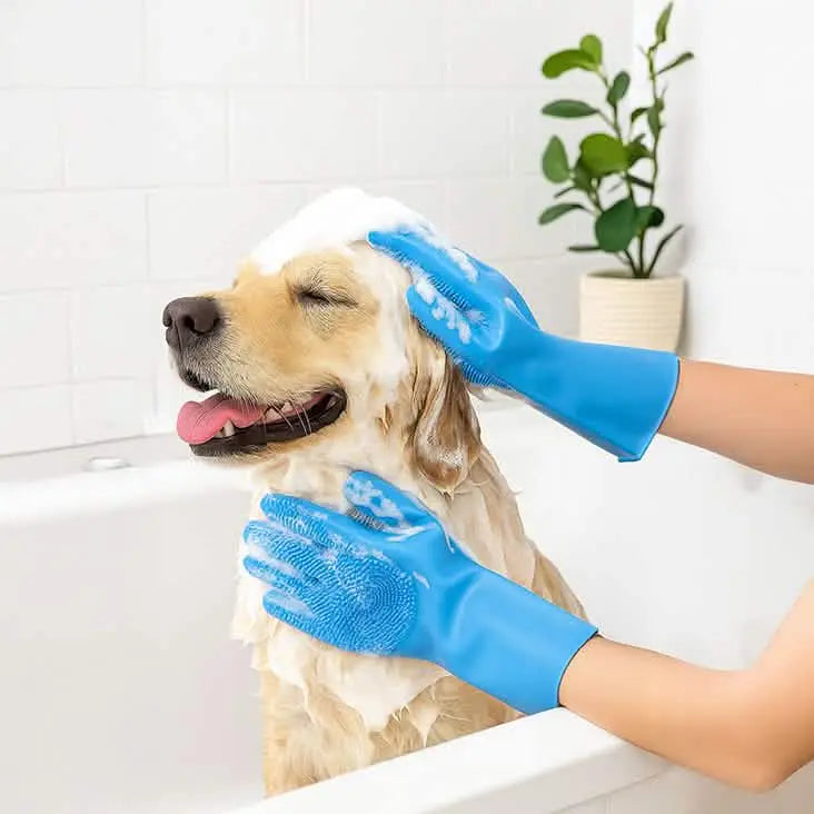 Muddymats® Dog Grooming Bundle – Rubber Scrubbers, Doggy Dryer, Muddy Mitt & Aloe Vera & Oatmeal Dog Shampoo for Itchy Skin Relief, Smelly Dogs & Sensitive Coats – 17 oz